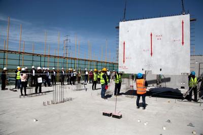 陜建八建集團承建的陜西建筑產業(yè)PC工廠一期項目吸引全國800余人參觀學習